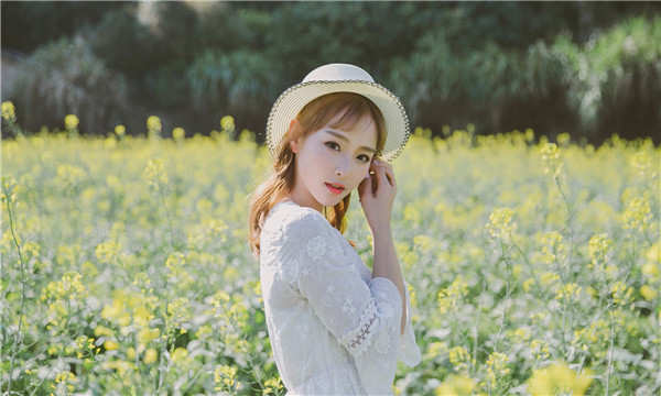 富蕴标题：想找个女人帮忙生孩子的有效解决方案，助您圆梦家庭